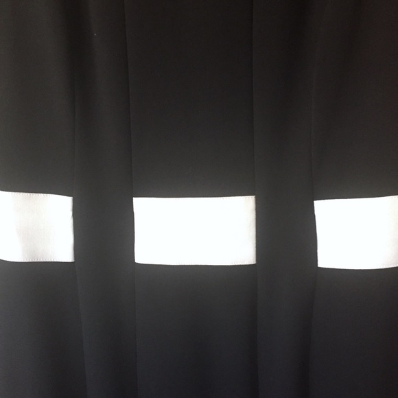 🎉🌺Chaps black dress. Size 8 🌺🎉 - Picture 2 of 3